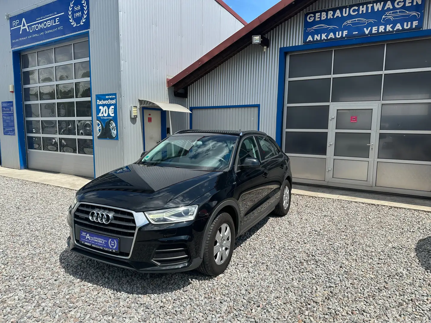 Audi Q3 basis quattro 2.0 TDI PANORAMA PDC NAVI MMI SHZG Schwarz - 1
