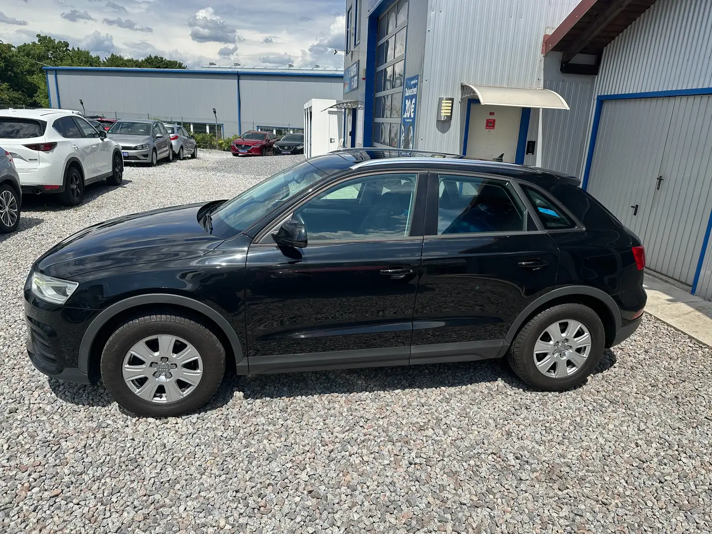 Audi Q3 basis quattro 2.0 TDI PANORAMA PDC NAVI MMI SHZG Schwarz - 2