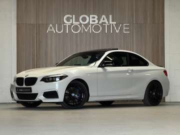 2-serie Coupé M240i xDrive Executive - SCHUIFDAK -
