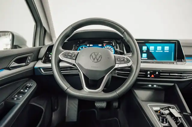 Volkswagen Golf view 13