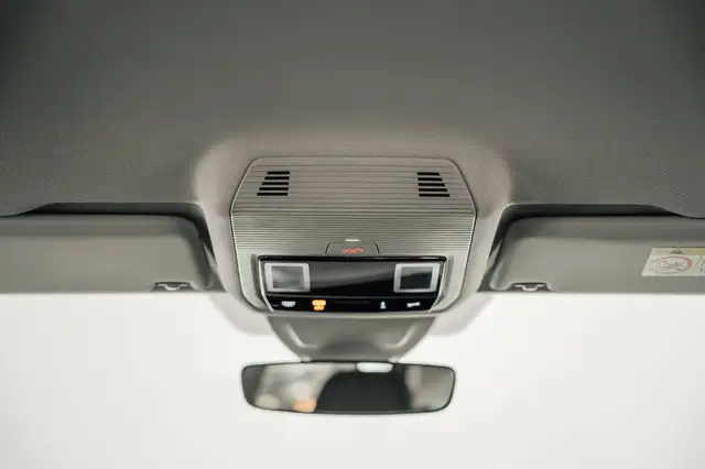 Volkswagen Golf view 29