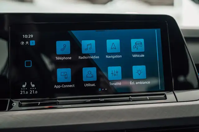 Volkswagen Golf view 19
