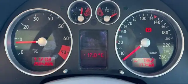 Audi TT view 18