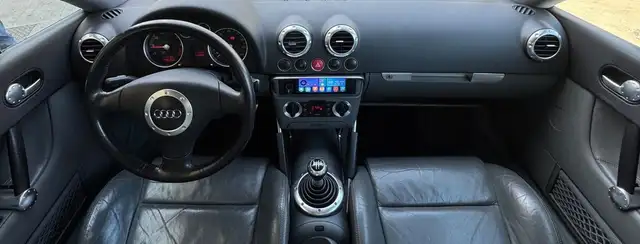 Audi TT view 10