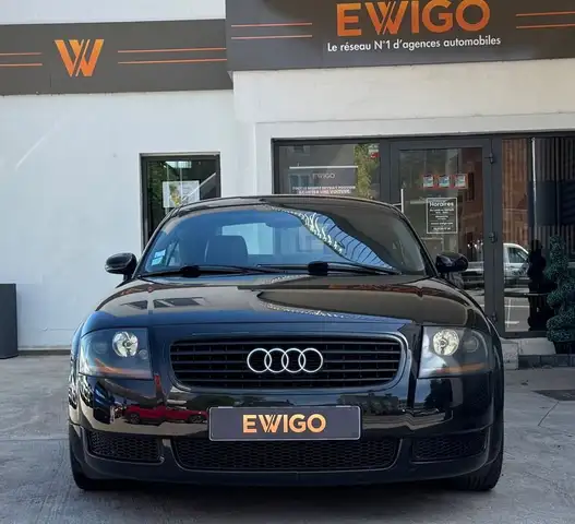 Audi TT view 7