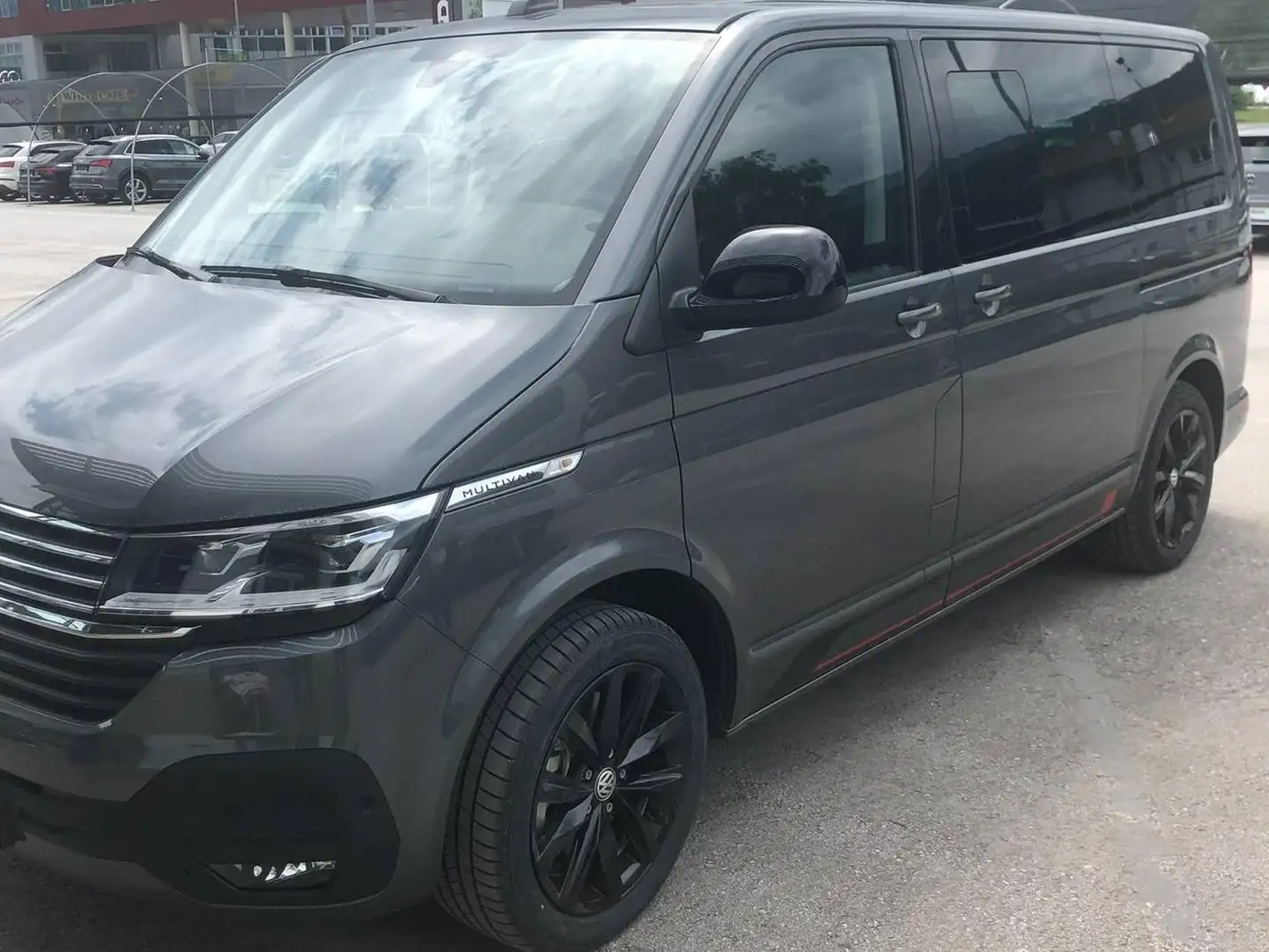 Volkswagen T6.1 Multivan VW Multivan T6.1 Edition 2,0 TDI 4Motion DSG Grau - 1