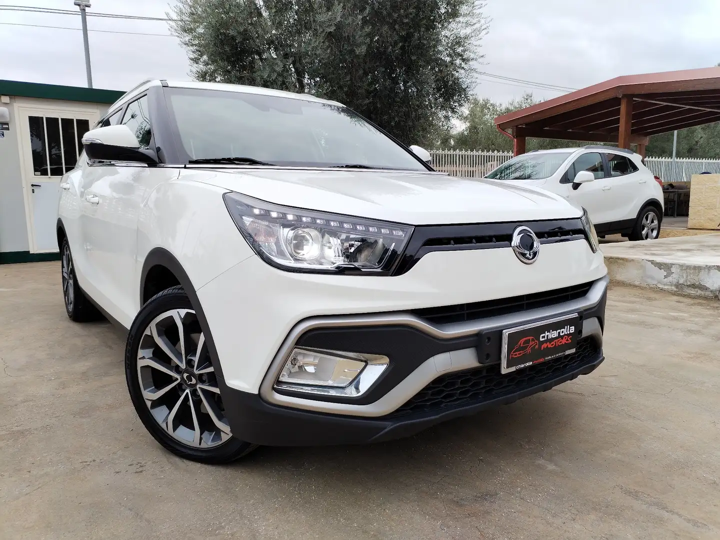 SsangYong XLV 1.6d Limited 2wd TETTO-NAVI-PELLE - 1