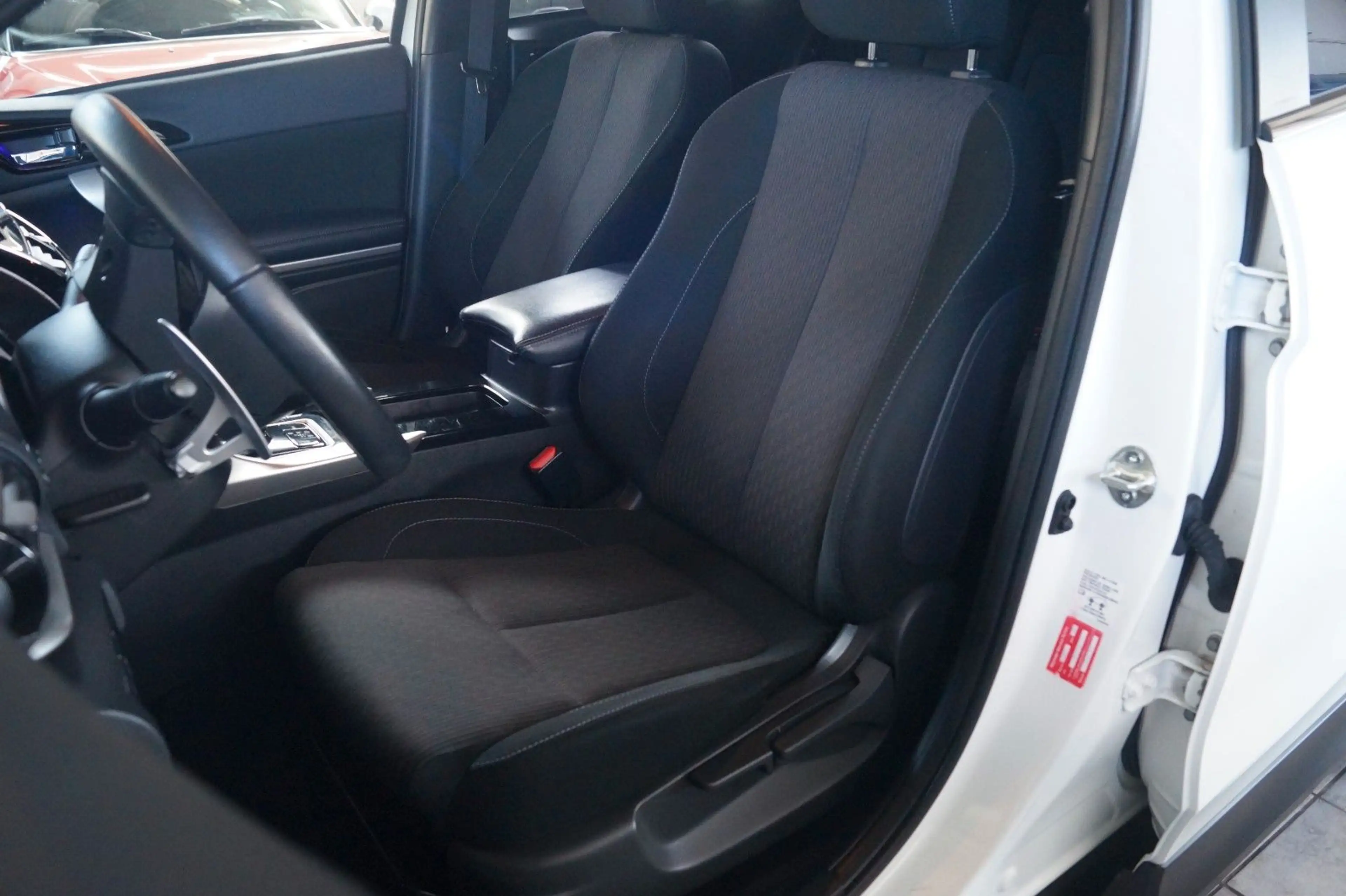 Mitsubishi Eclipse Cross — photo 10
