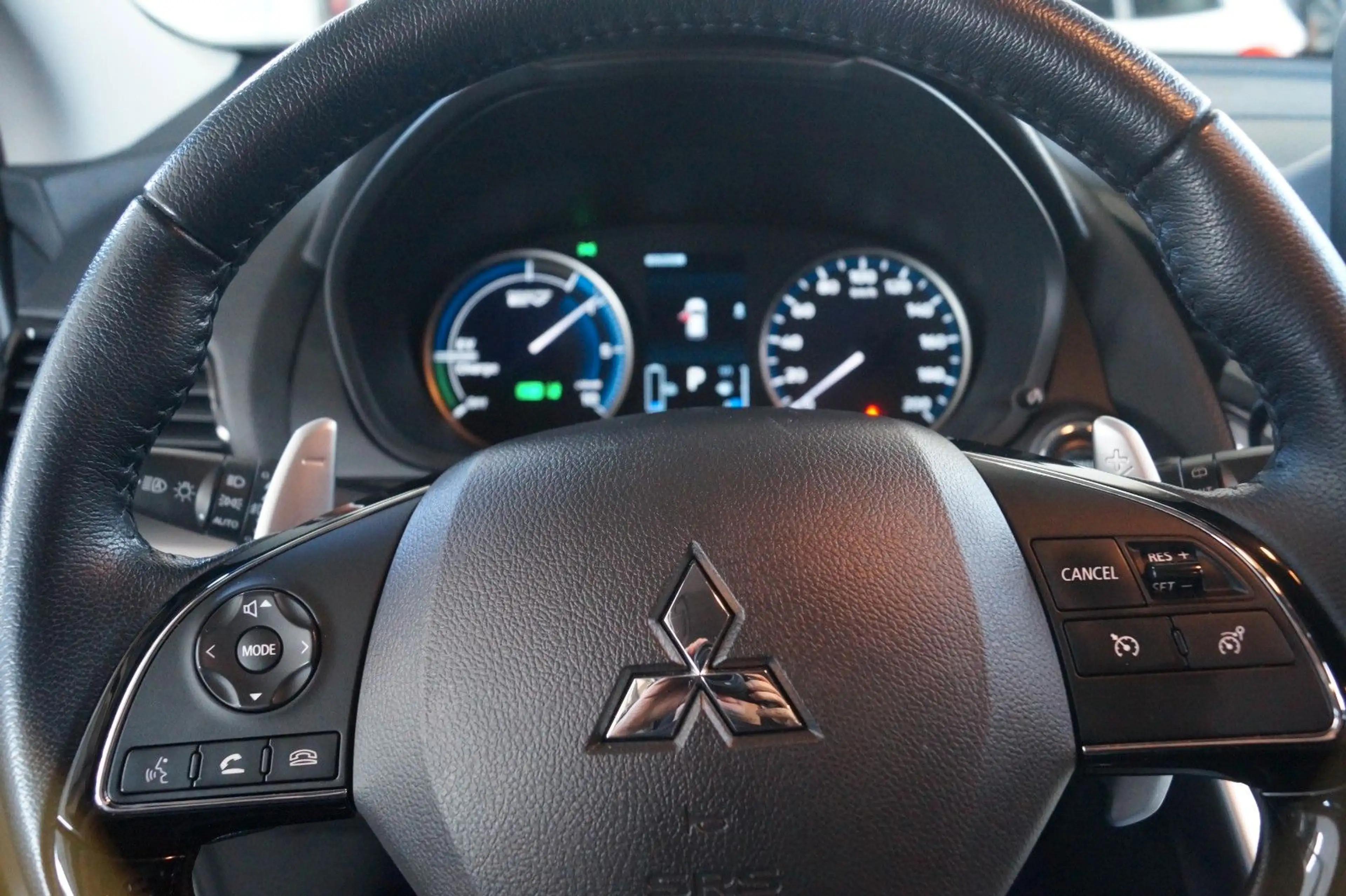 Mitsubishi Eclipse Cross — photo 14