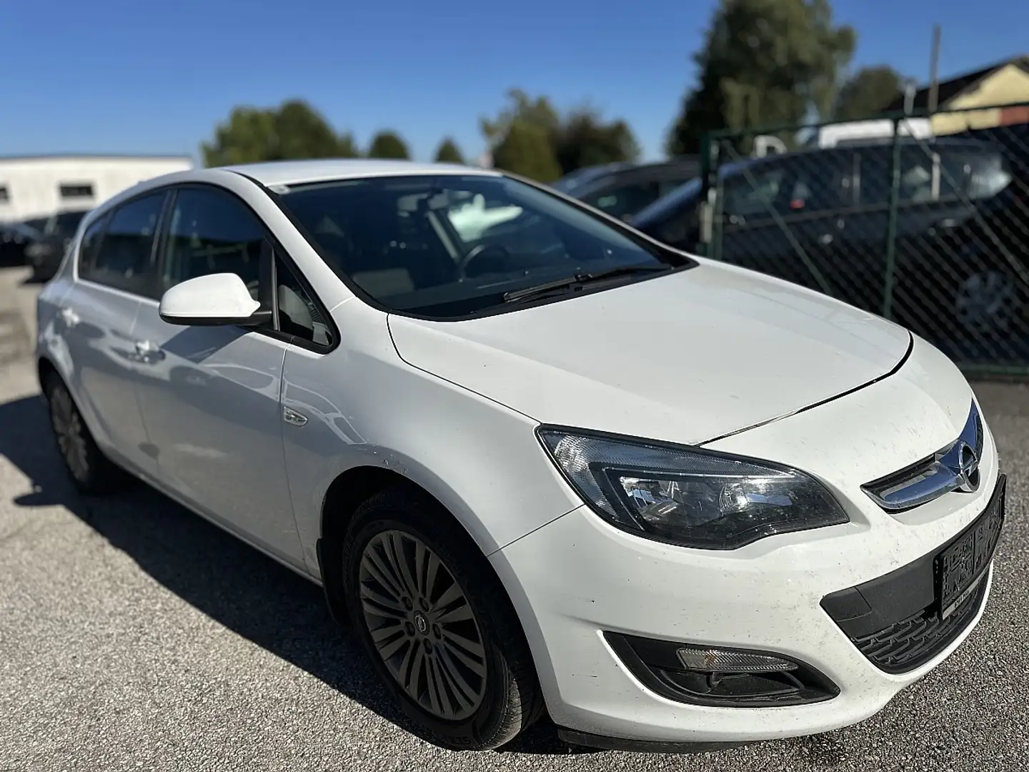 Opel Astra Weiß - 1