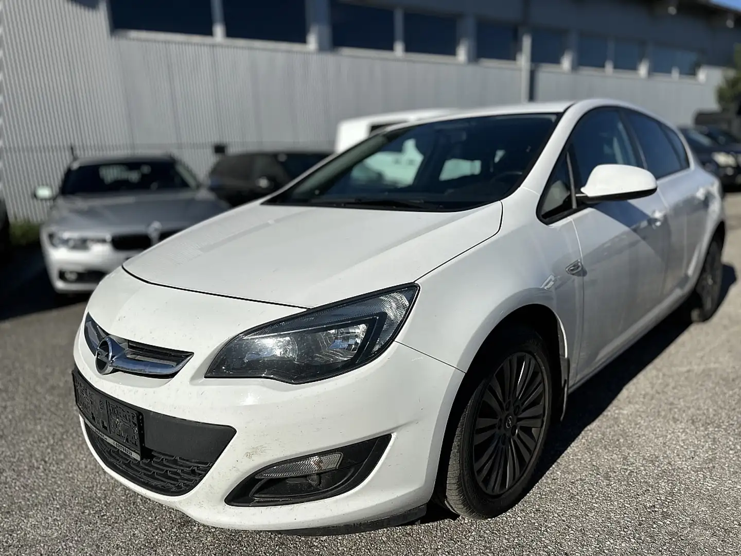 Opel Astra Weiß - 2