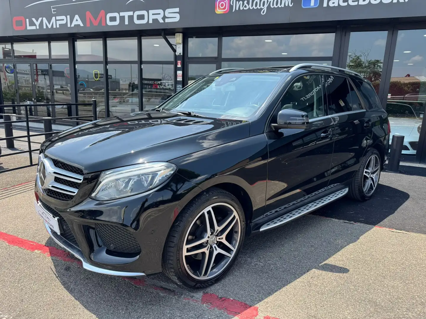 Mercedes-Benz GLE 250 D PREMIUM PLUS 4M TETTO 21 NAVI KAMERA LED Nero - 2