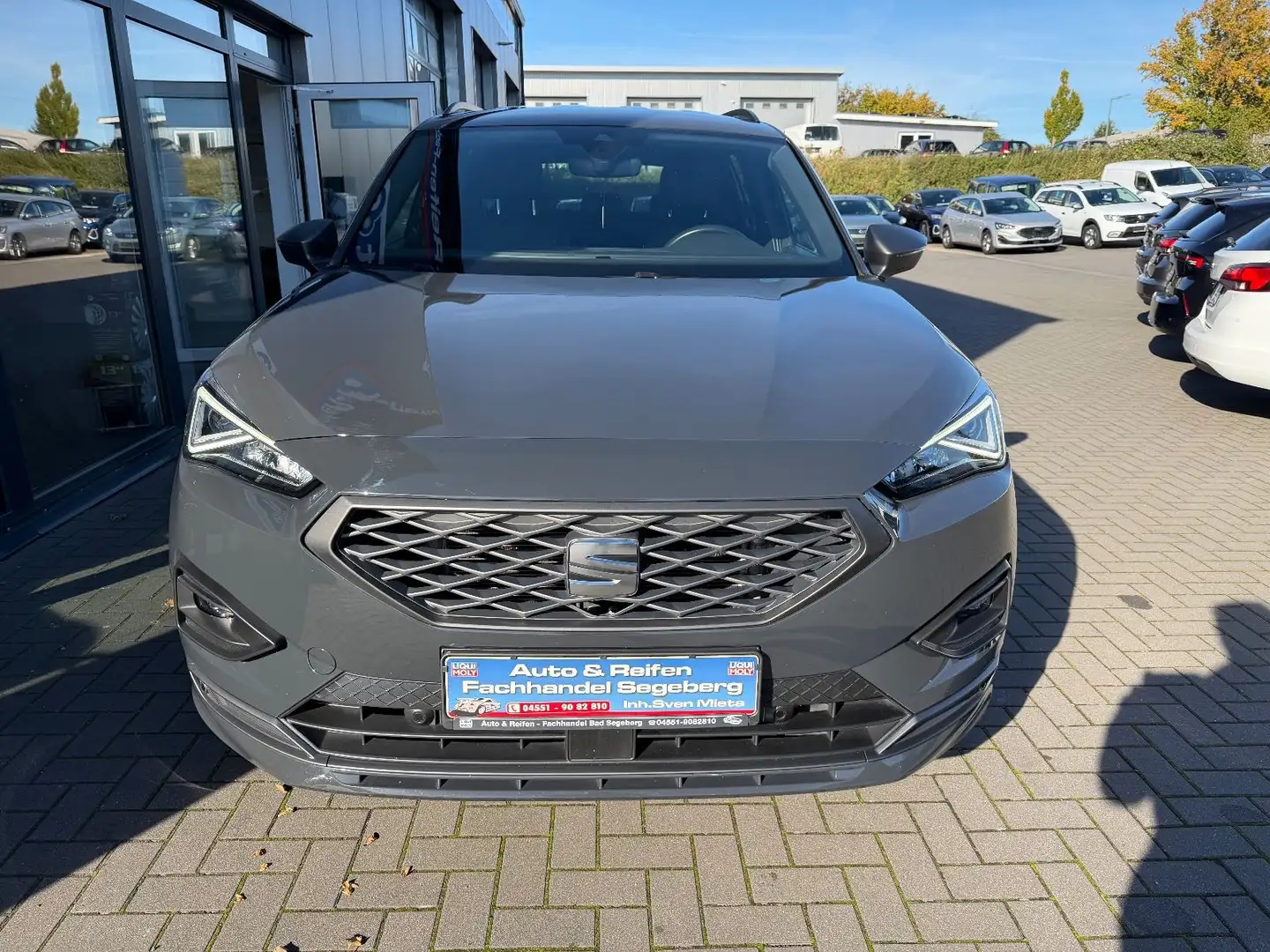 SEAT Tarraco 2.0TDI DSG FR*LED*NAVI*LEDER*AHK Grau - 2