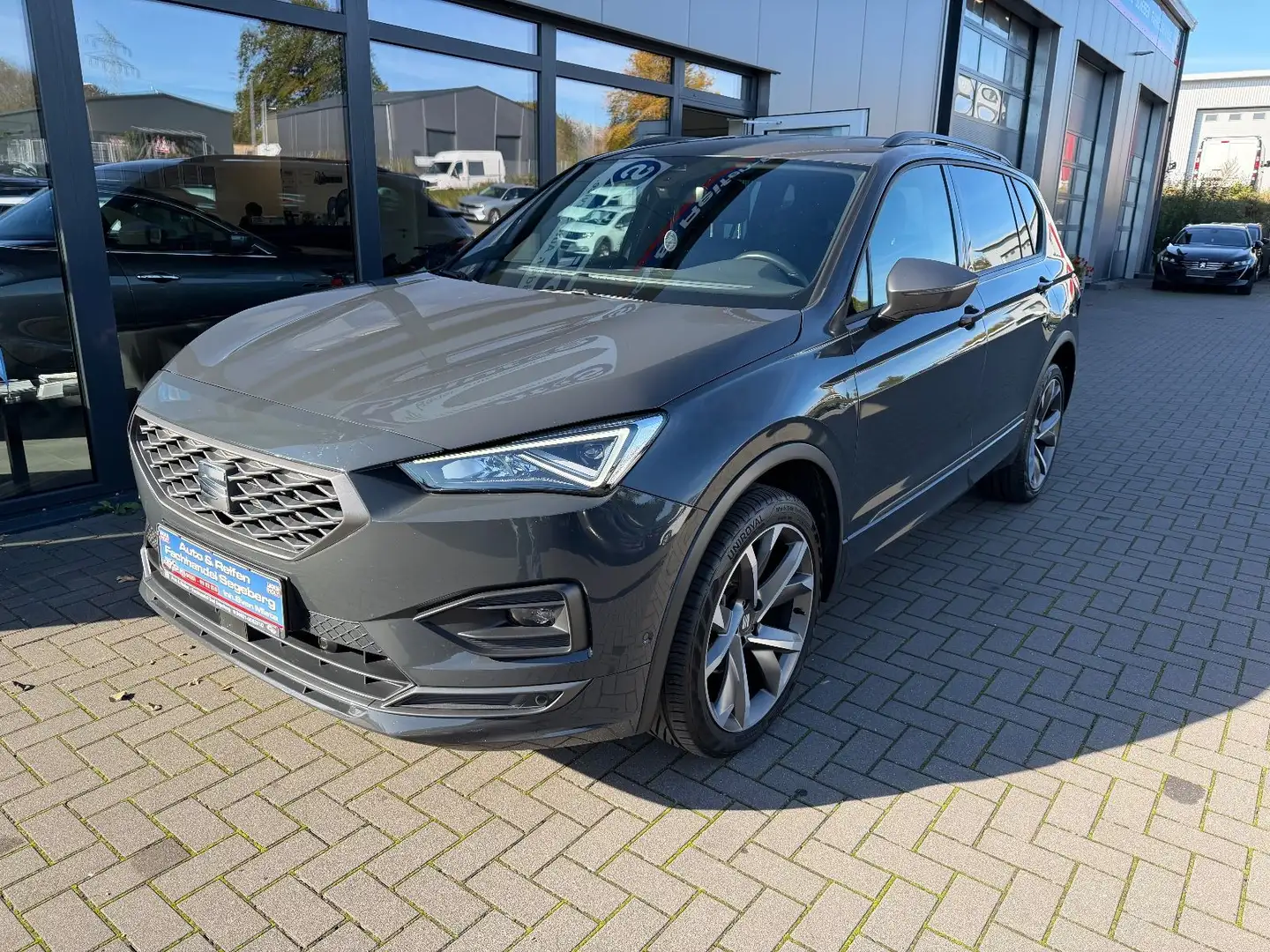 SEAT Tarraco 2.0TDI DSG FR*LED*NAVI*LEDER*AHK Grau - 1