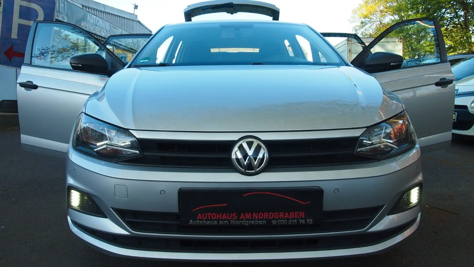 Volkswagen Polo VI Trendline 2020 Neues Model !! Argent - 1