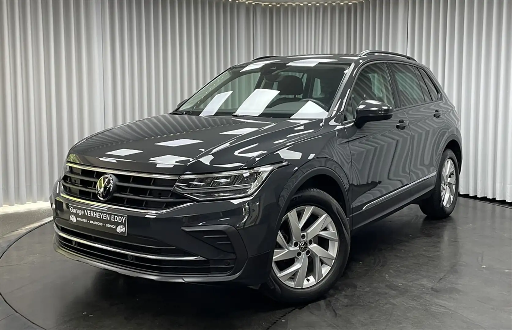 Volkswagen Tiguan 1.5 TSI / Clima / LED / Pdc+Cam / ACC / App / DAB Gris - 1