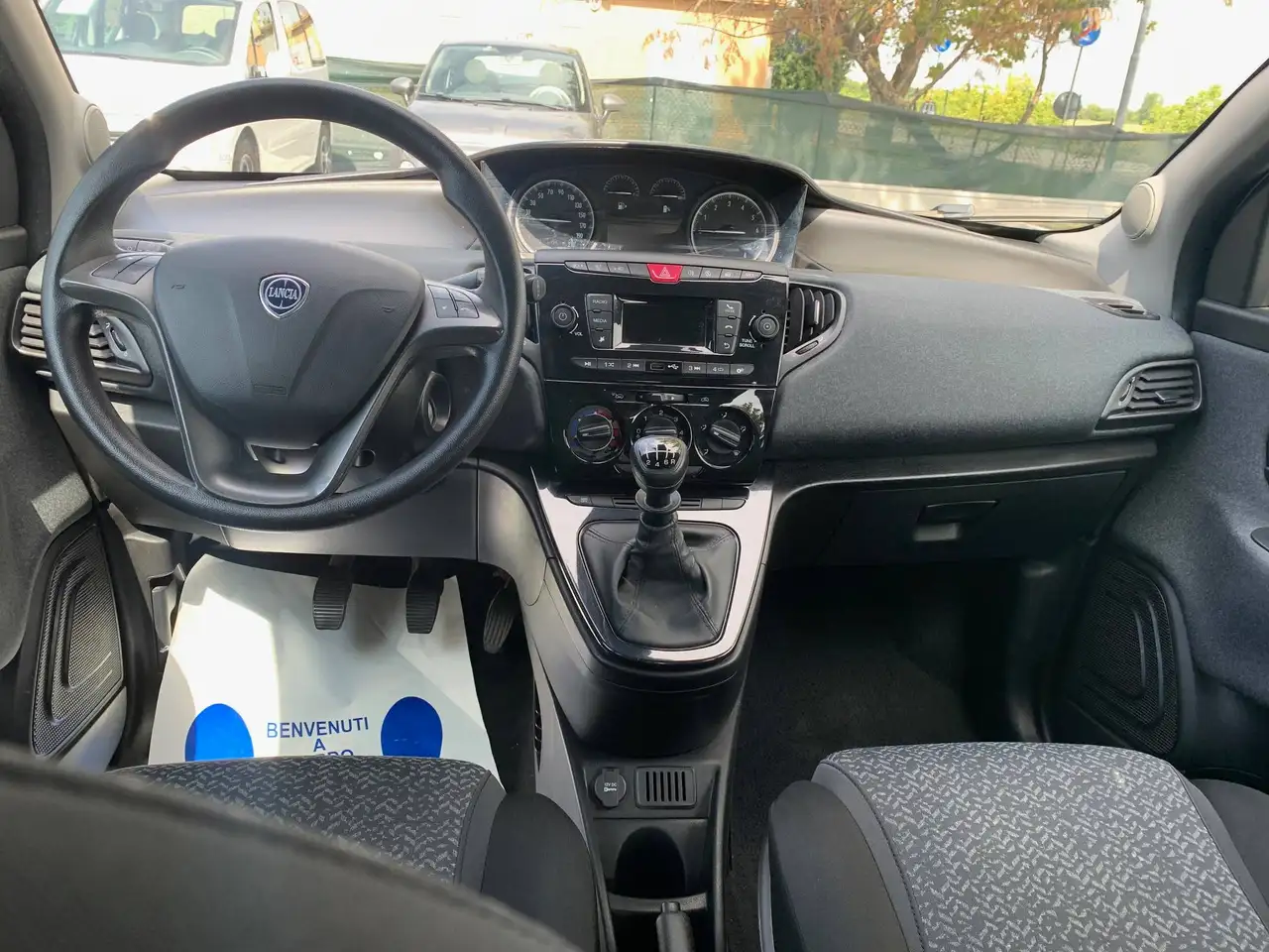 Lancia Ypsilon 2022 — фото 12