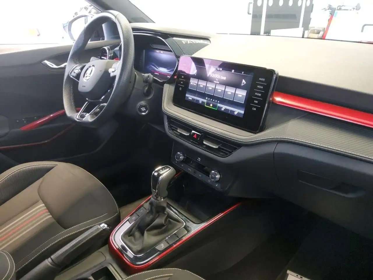 Skoda Fabia 1.0 TSI DSG Monte Carlo/KAMERA/VIRTUAL/ACC, миниатюра 6