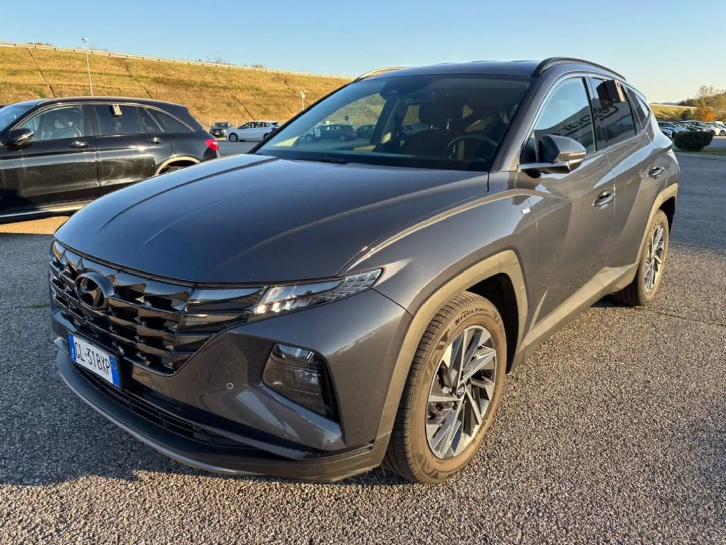 Hyundai TUCSON 1.6 CRDI 48V DCT XLine Zwart - 1