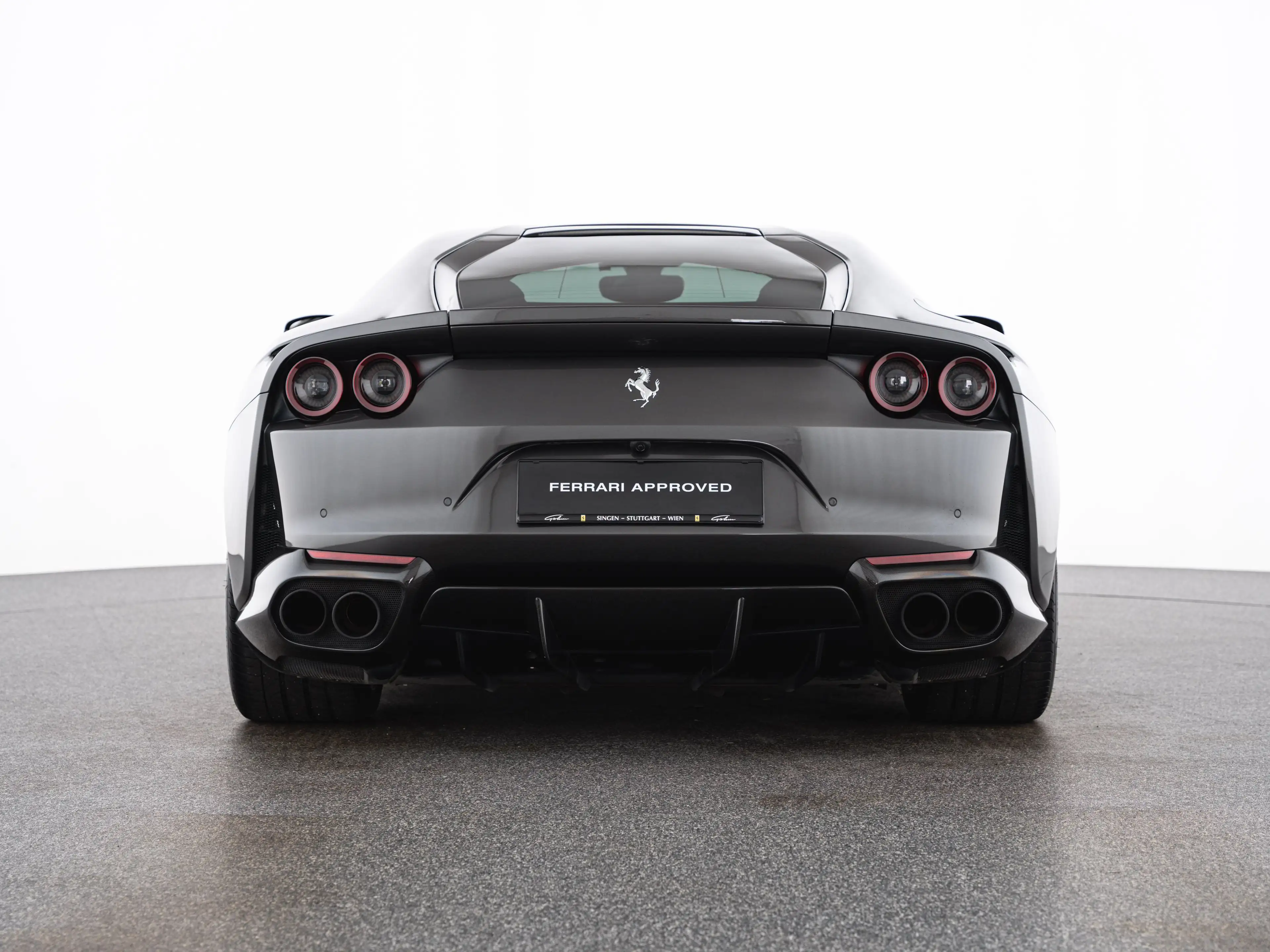 Ferrari 812 Superfast — photo 6