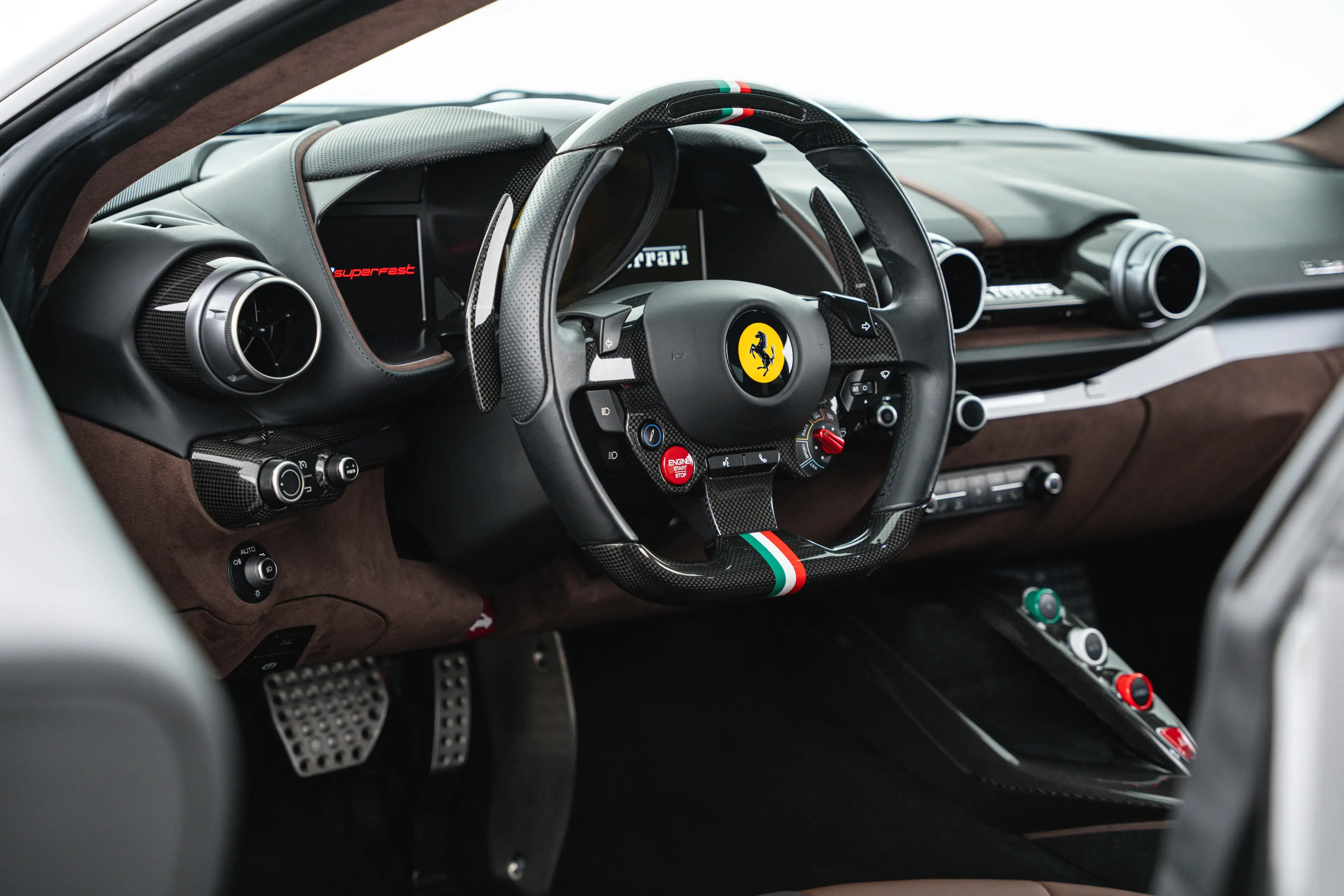 Ferrari 812 Superfast — photo 15