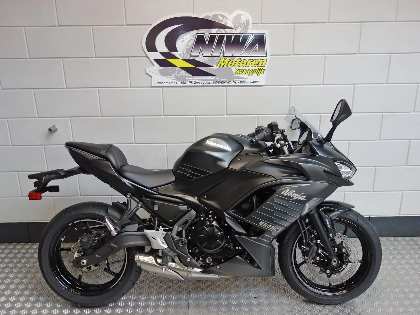 Kawasaki Ninja 650 Czarny - 1