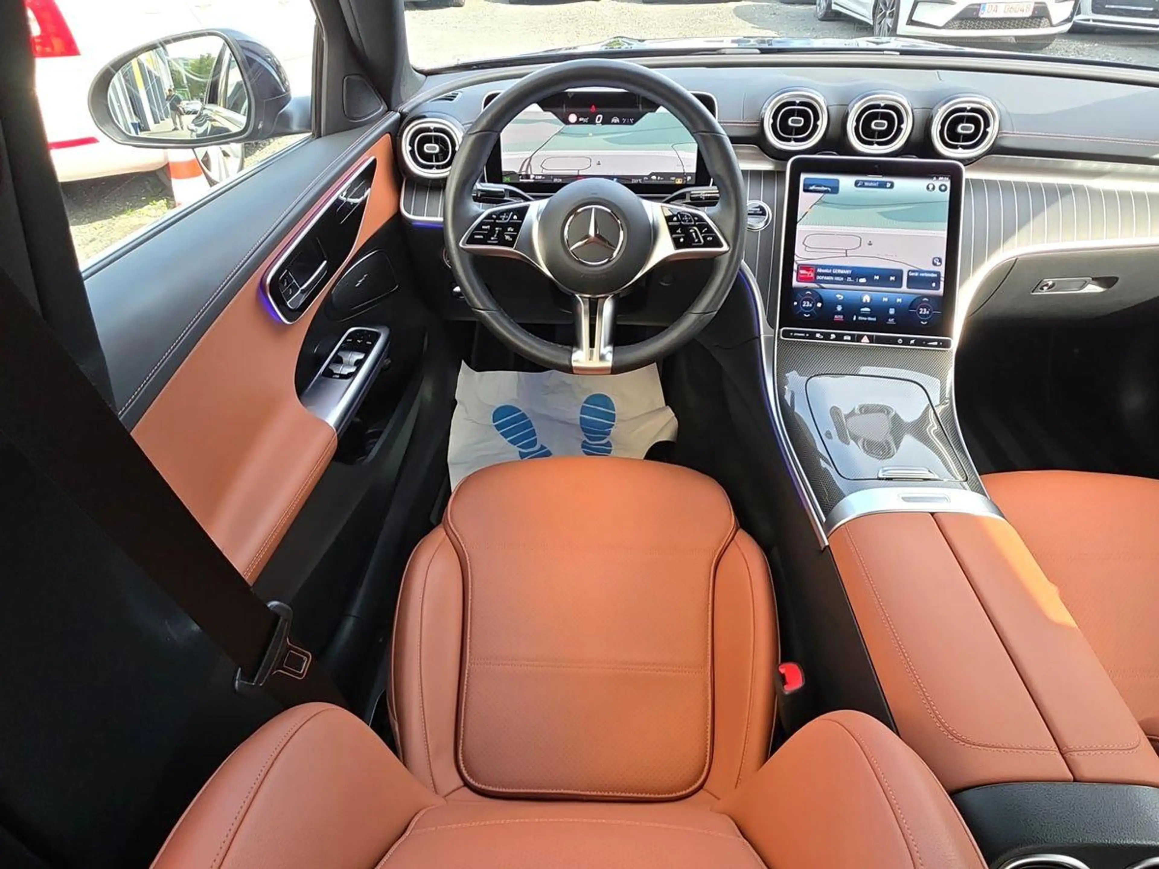 Mercedes-Benz C 300 e LEDER DISTRONIC AMBIENTE 360° NAVI — photo 15