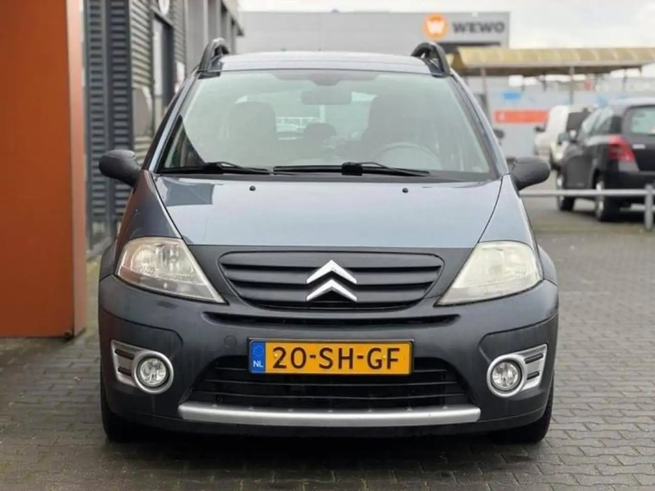 Citroen C3 C3 1.4i X-TR — photo 1 of 10