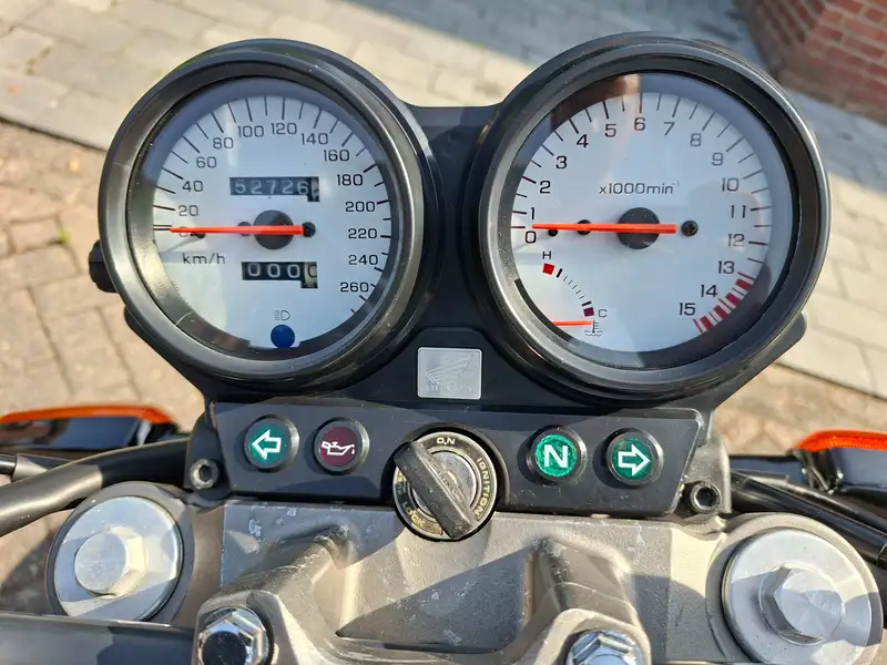 Honda CB 600 F Hornet - foto 8
