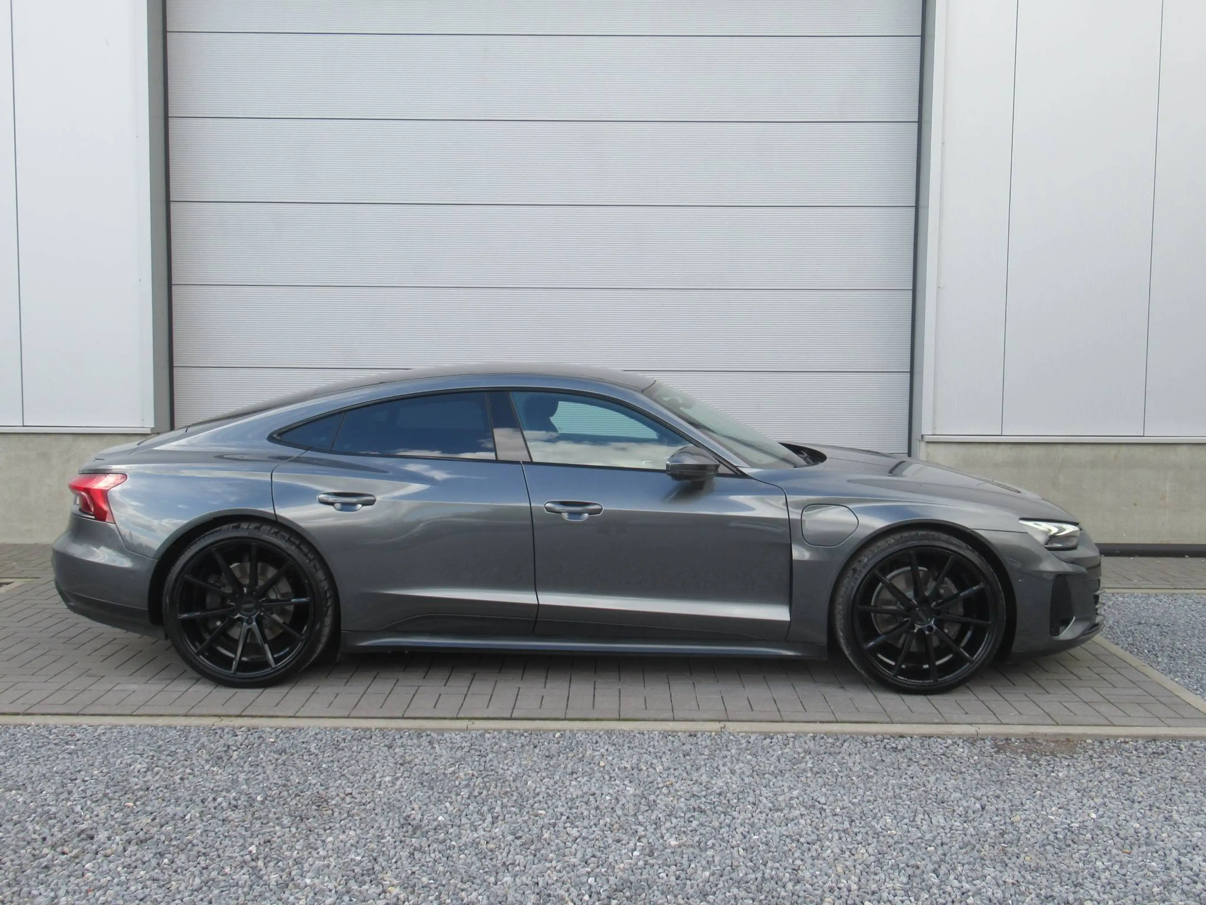 Audi e-tron GT 93kWh /€32.975 netto / Pano / Keyless / Comfort / ACC / ... — photo 2