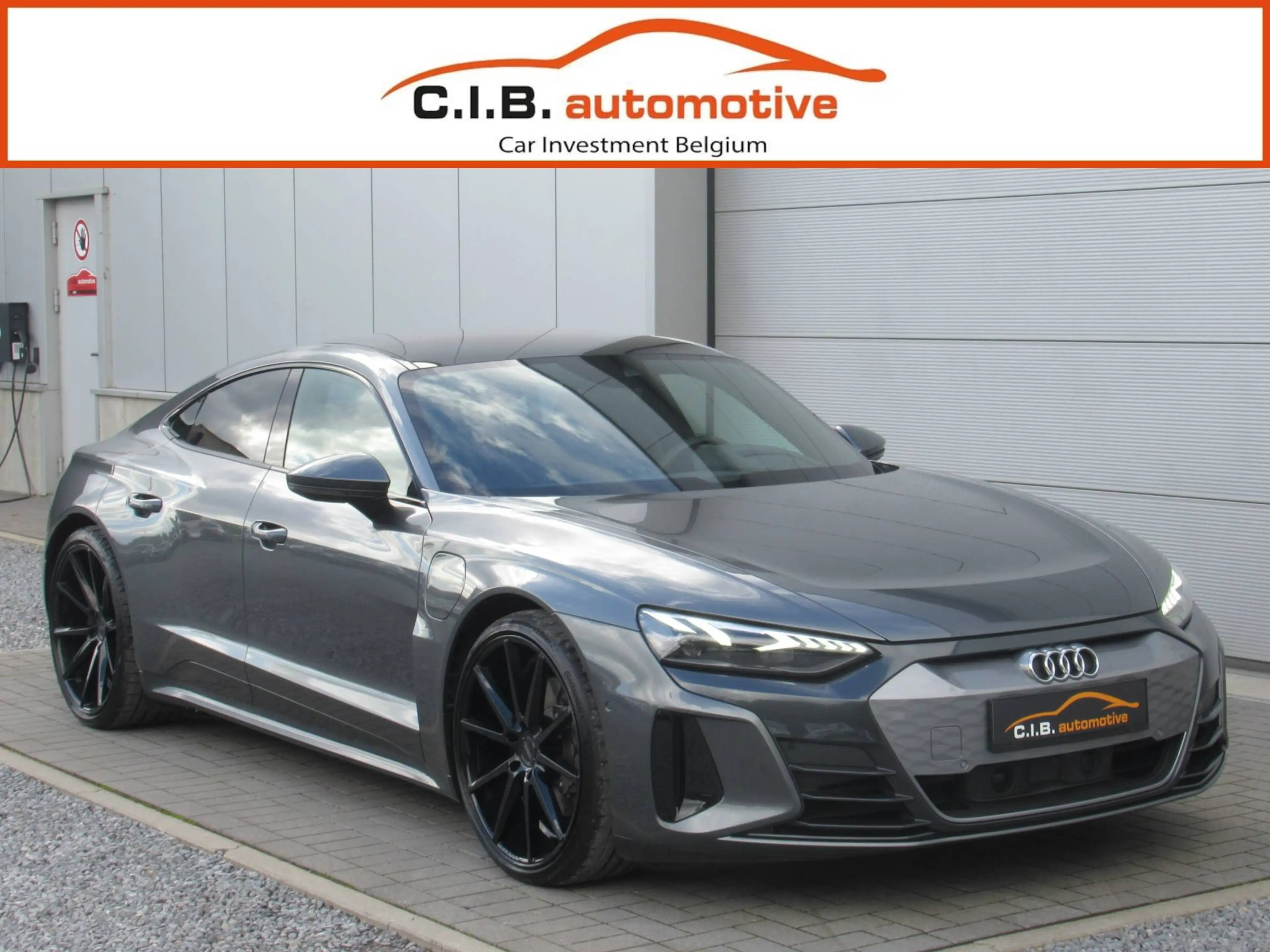 Audi e-tron GT 93kWh /€32.975 netto / Pano / Keyless / Comfort / ACC / ...