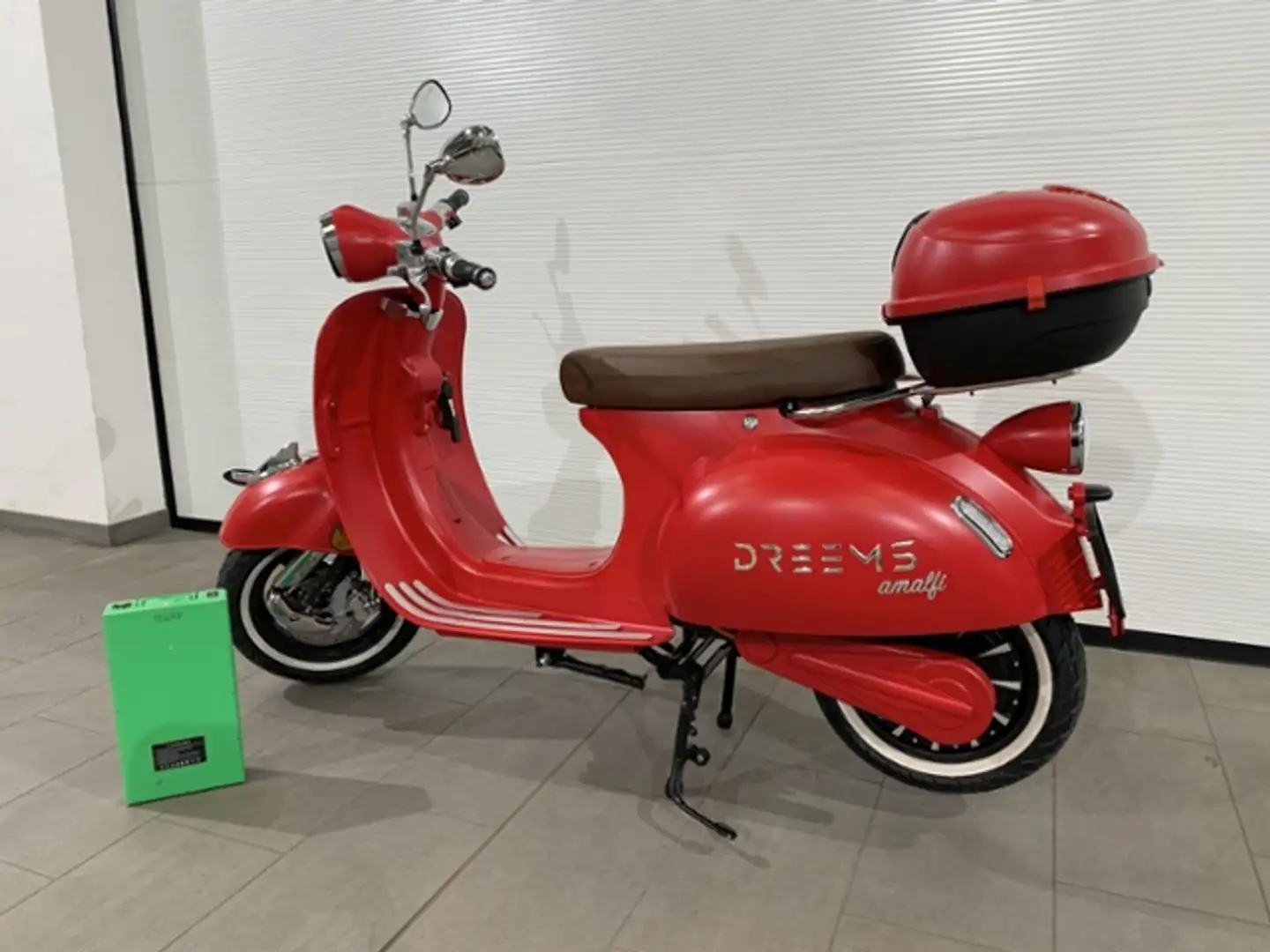 Dreems Amalfi L1e 45 km/h Rood - 2