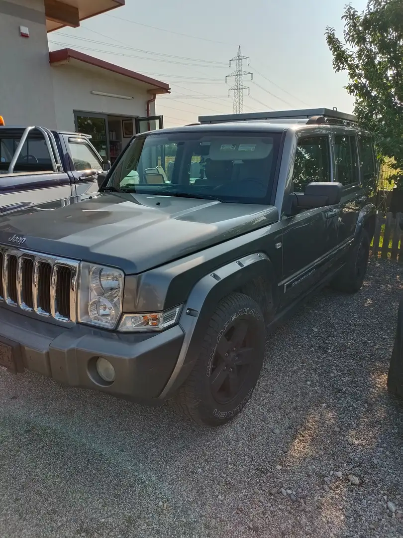 Jeep Commander 3,0 V6 CRD Limited Gri - 2