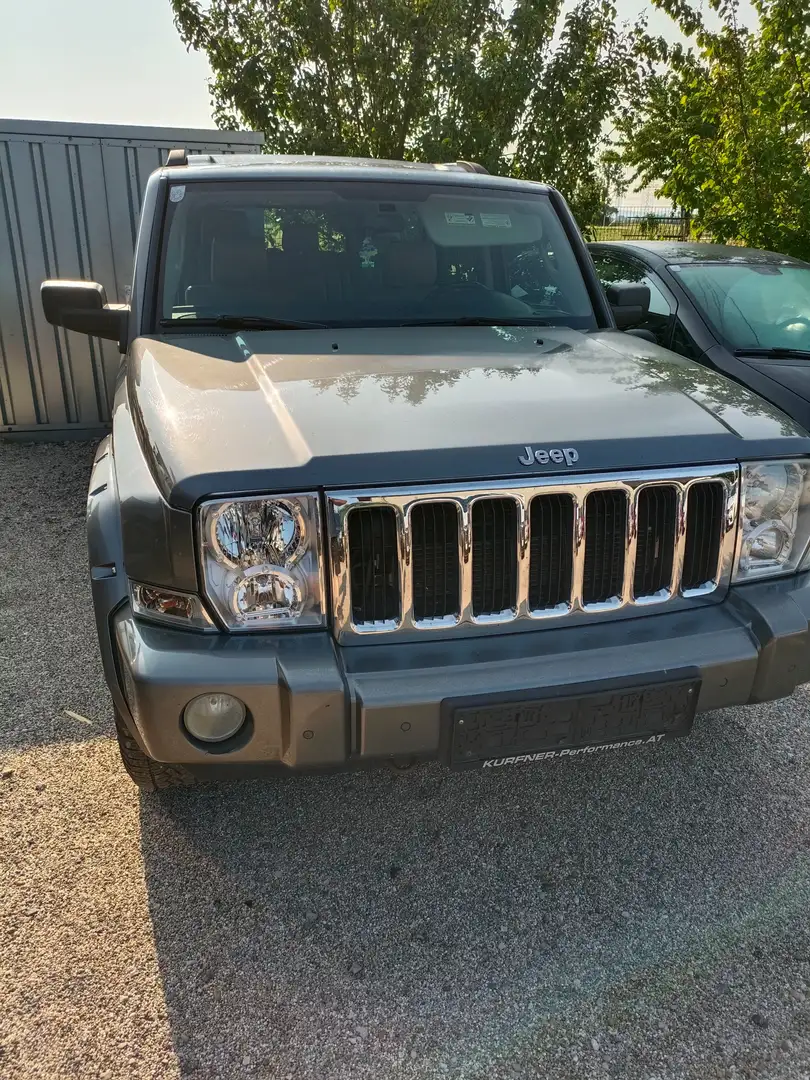 Jeep Commander 3,0 V6 CRD Limited Gri - 1