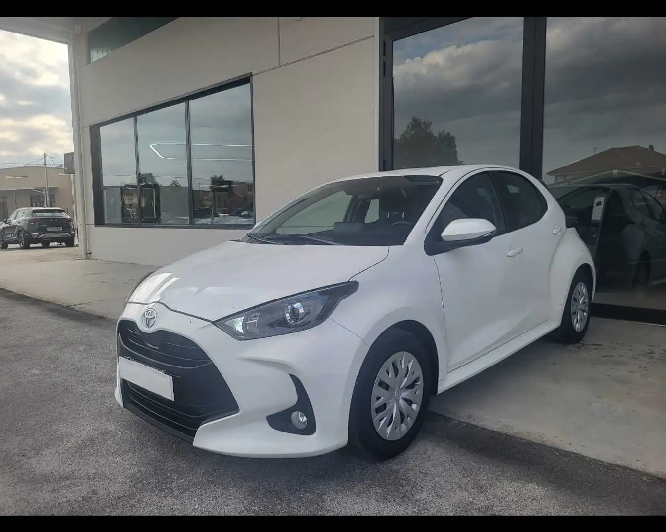 Toyota Yaris 1.0 VVT-i Active Blanc - 1