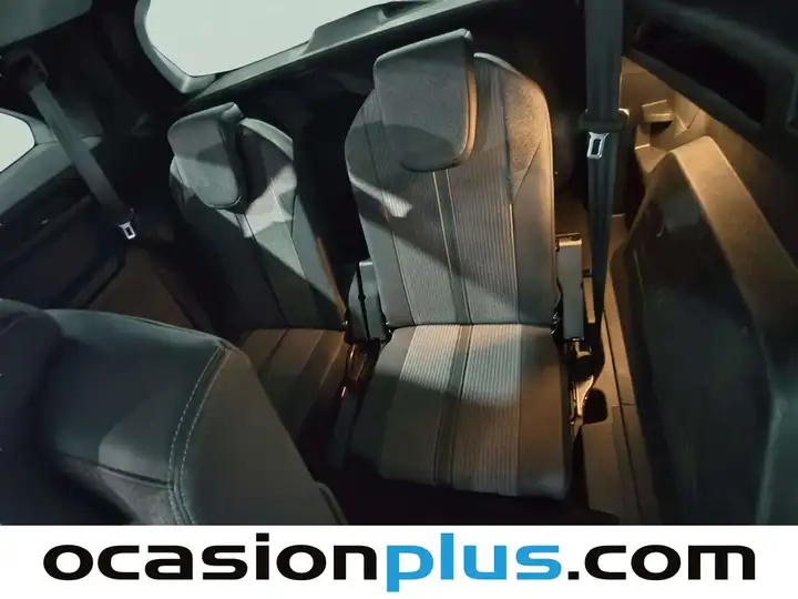 Peugeot 5008 1.2 PureTech S&S Allure (2021) 2022, foto 6
