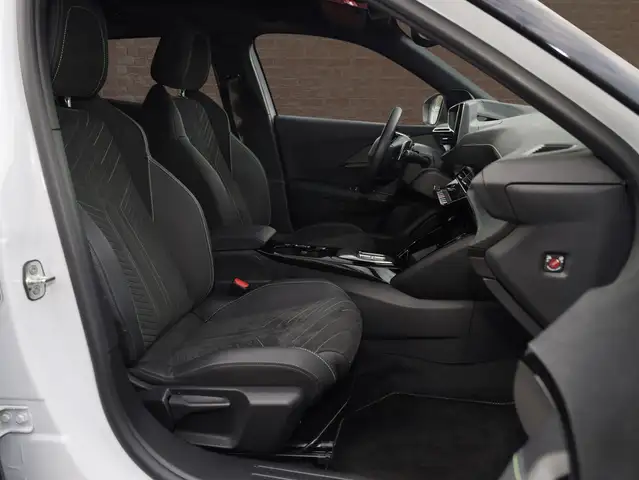 Peugeot 2008 view 10