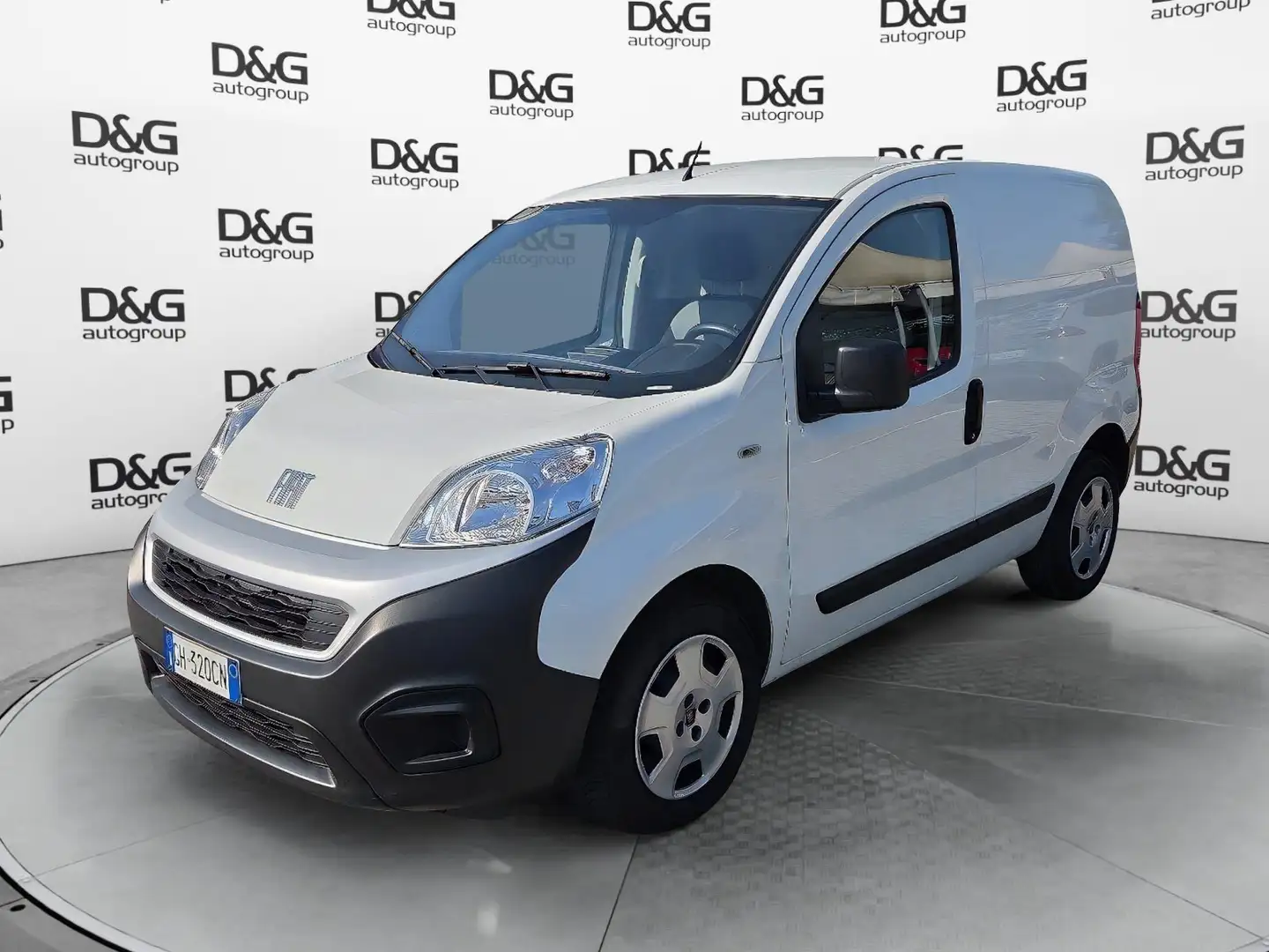 Fiat Fiorino 1.3 MJT 95CV Cargo SX Weiß - 1