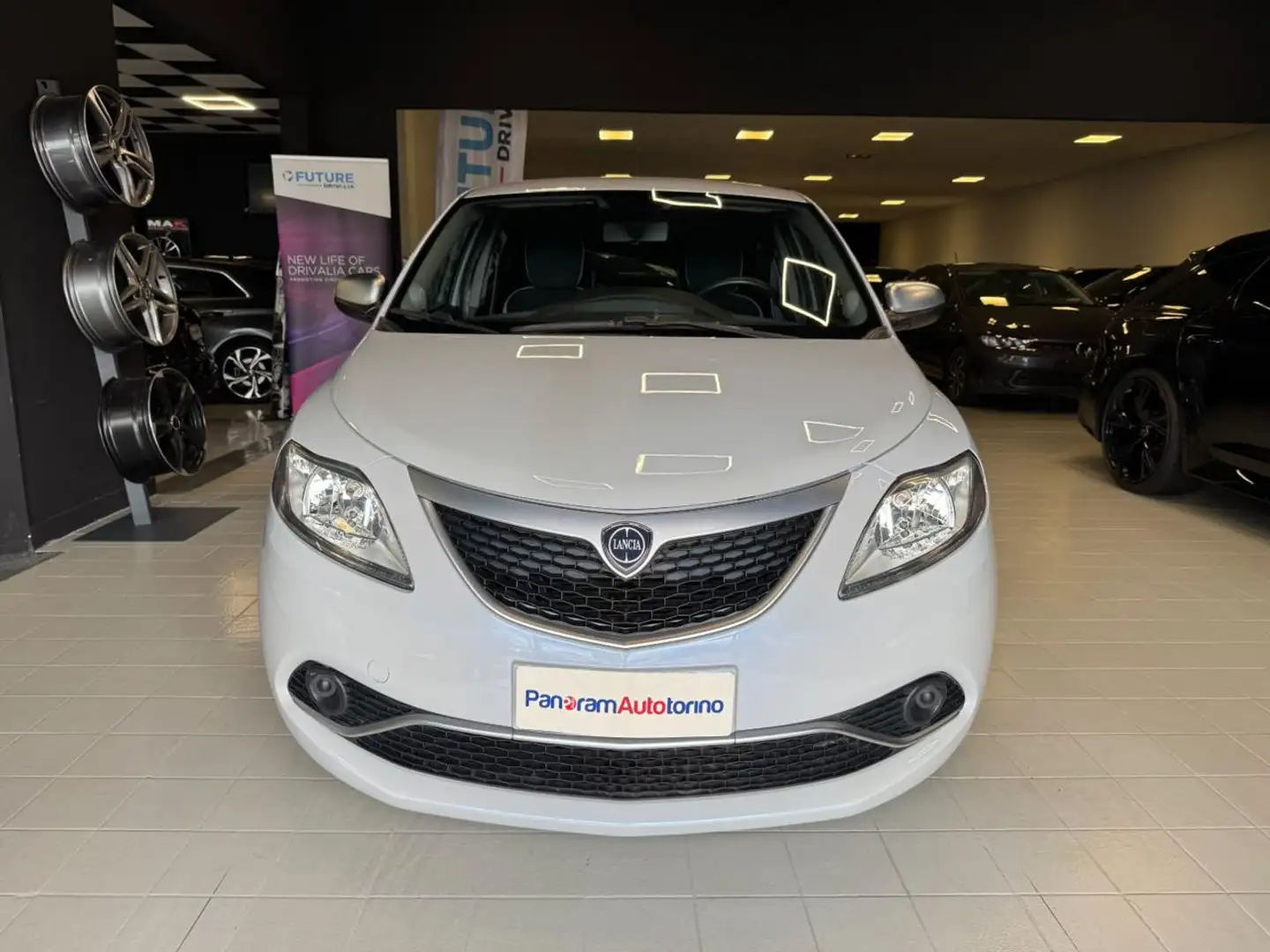 Lancia Ypsilon 1.3 MJT 16V 95 CV 5 porte S&S Mya Grijs - 2
