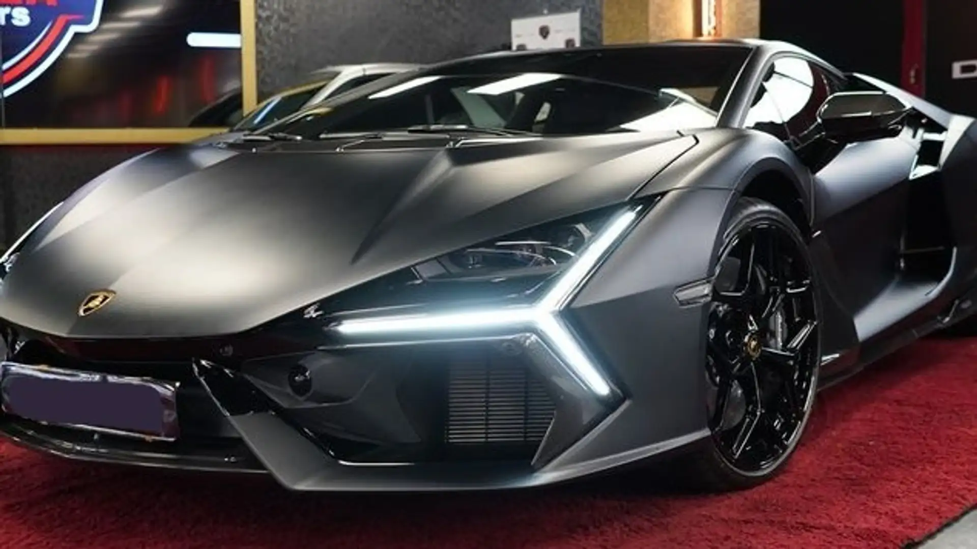 Lamborghini Revuelto Negru - 1
