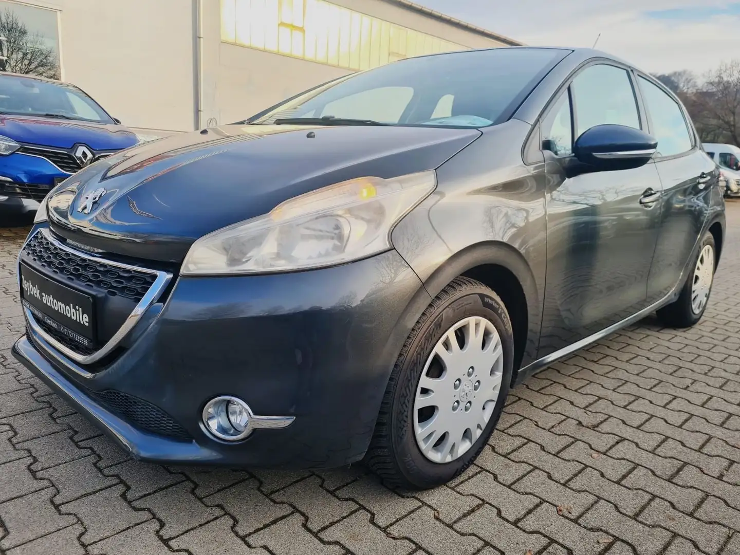 Peugeot 208 1.2 Style 82 VTi - 1