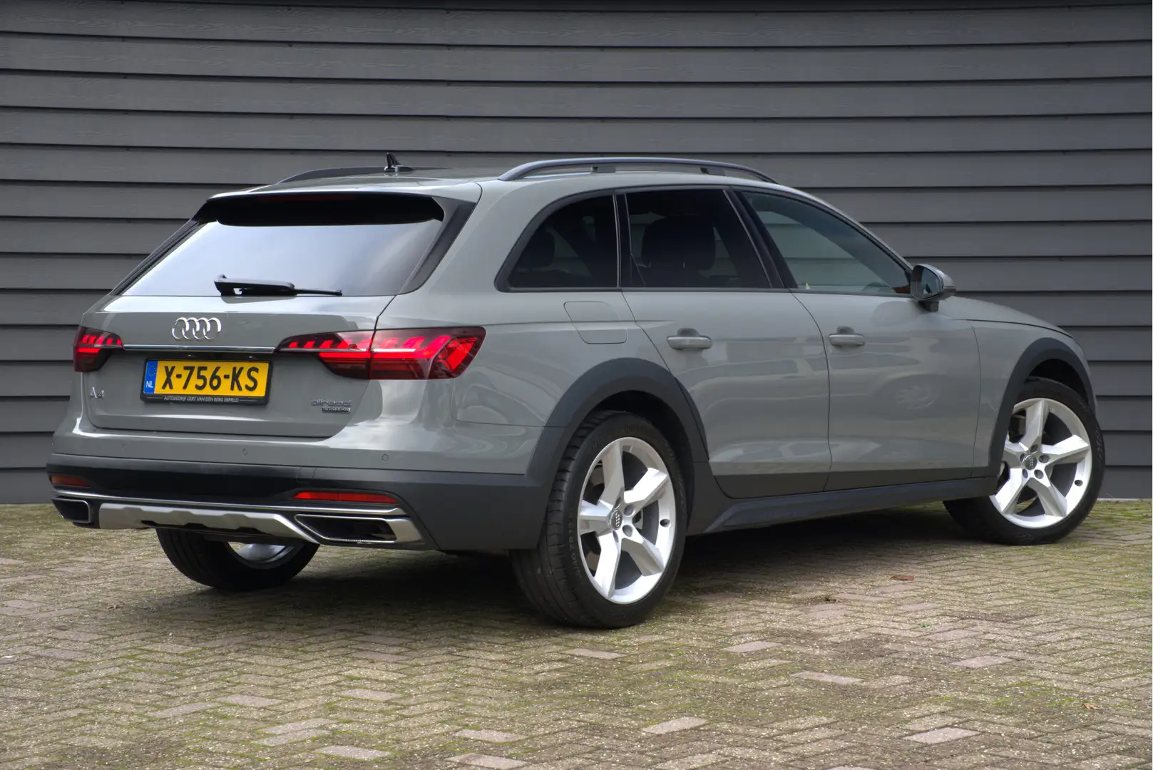 Audi A4 allroad Avant 45 TFSI quattro Business Edition - LEDER - C Gris - 2
