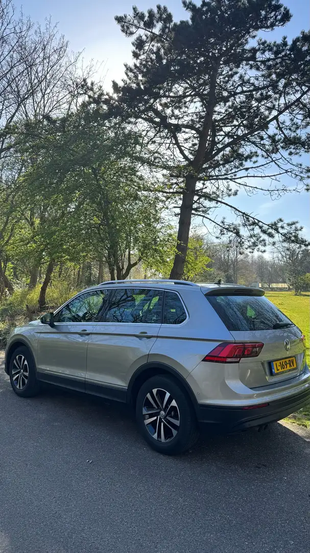 Volkswagen Tiguan 1.5 TSI ACT 150pk DSG 2020 Grijs Grijs - 2