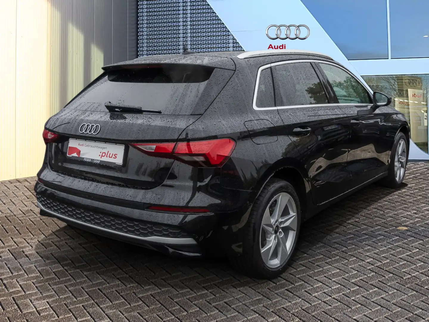 Audi A3 30 TFSI S tronic /LED/Navi+/CarPlay Schwarz - 2