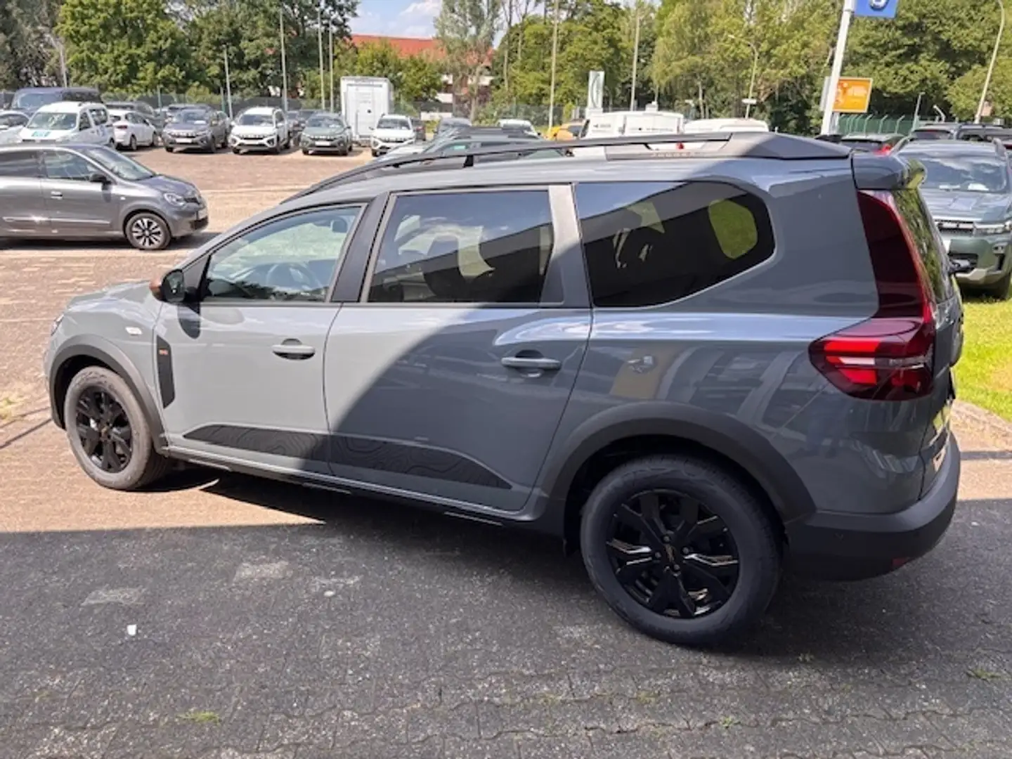 Dacia Jogger Extreme+ HYBRID 140 Gris - 2