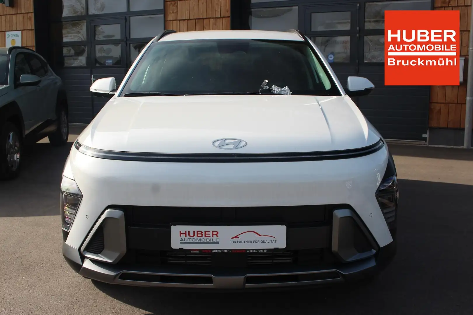 Hyundai KONA 1.6 T-GDI 138 PS DCT AUTOMATIK/CARPLAY/LED/SITZ... Weiß - 2
