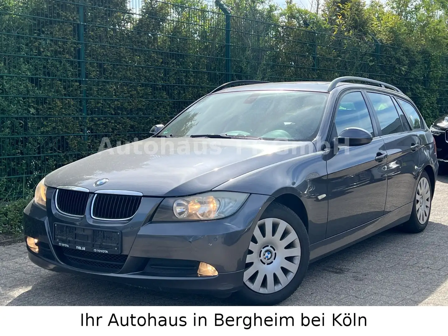 BMW 318 i Touring Panorama°Navi°PDC°BBS Felgen°2.Hand Grigio - 1