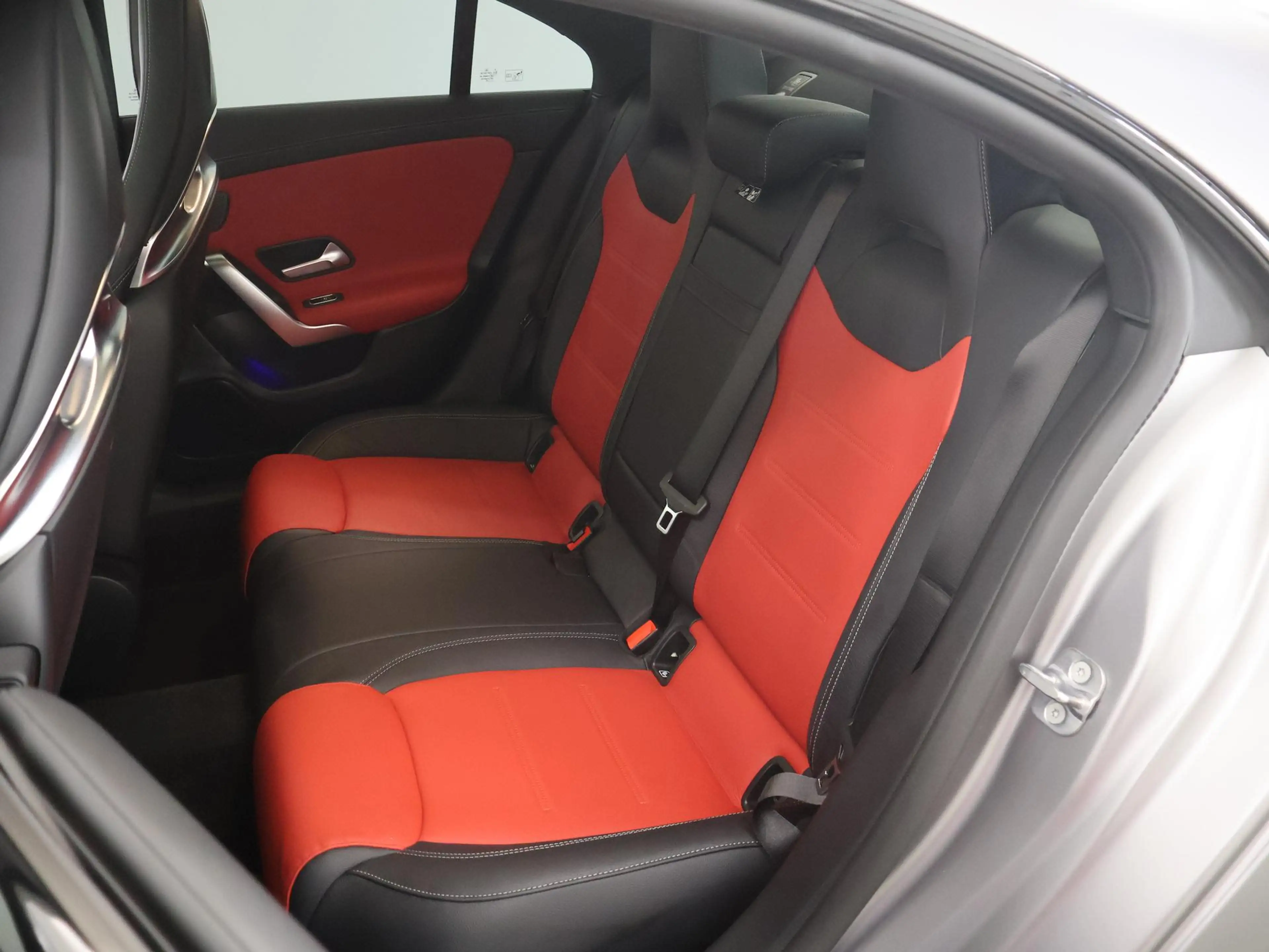 Mercedes-Benz CLA 35 AMG 4MATIC | Panoramadak | 19 inch | Memory pakket | — photo 11