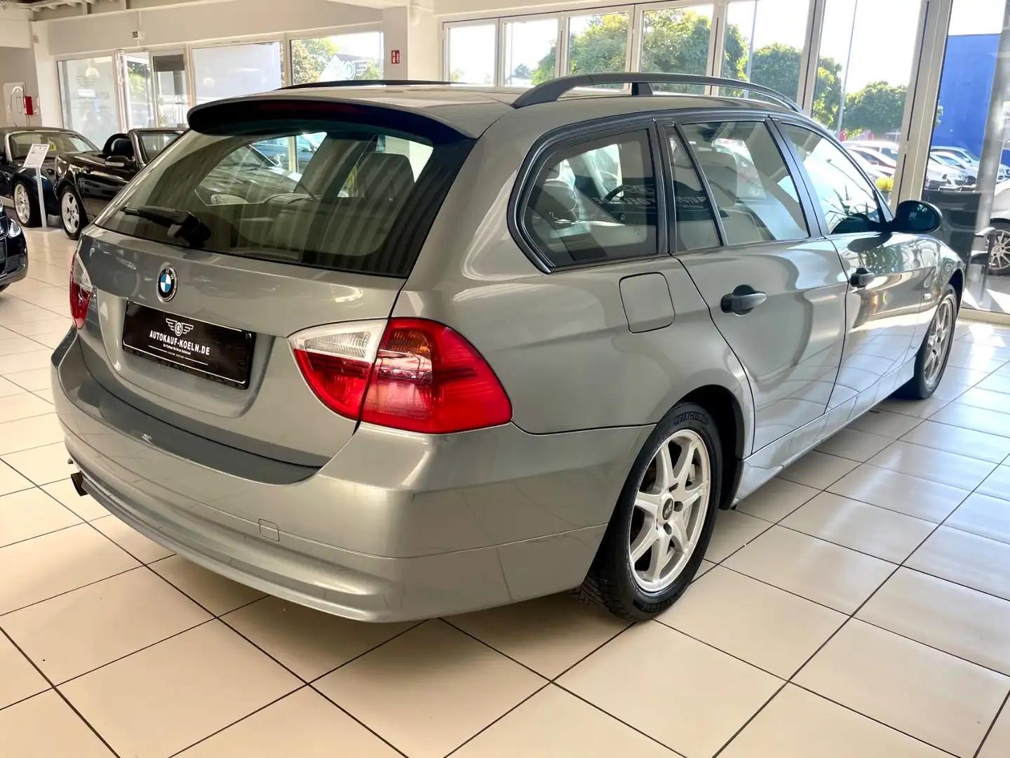 BMW 320 i Touring Klima/Alus/AHK Bleu - 2