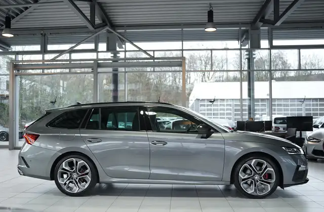 Skoda Octavia view 6